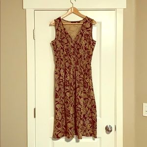 Brown and tan Eddie Bauer Cotton Jersey dress.
